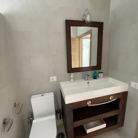 Lovely Casa Tamaide - - *